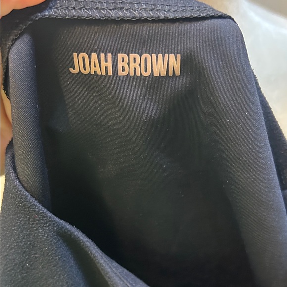 Joah Brown Elegant Black Crop Top - Picture 2 of 4